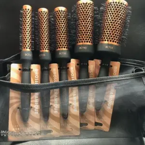 Lot de brosses J SEBAN x 5